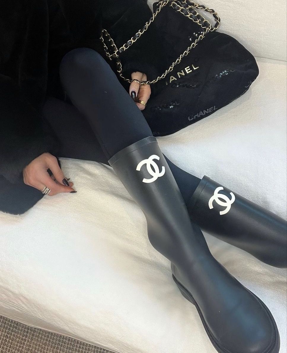 BOTTES