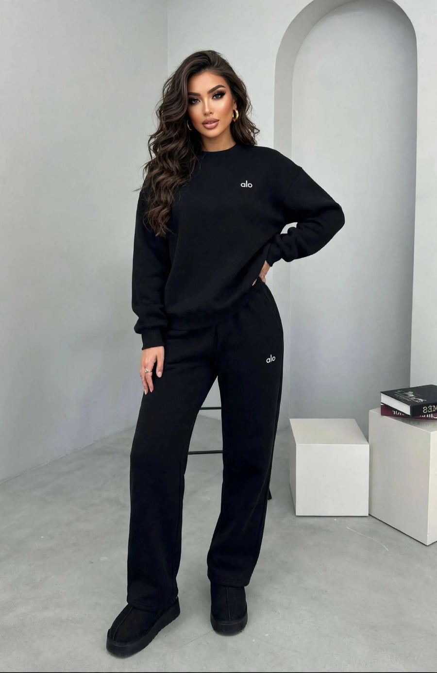 Alo Yoga stretch sweater and jogging set